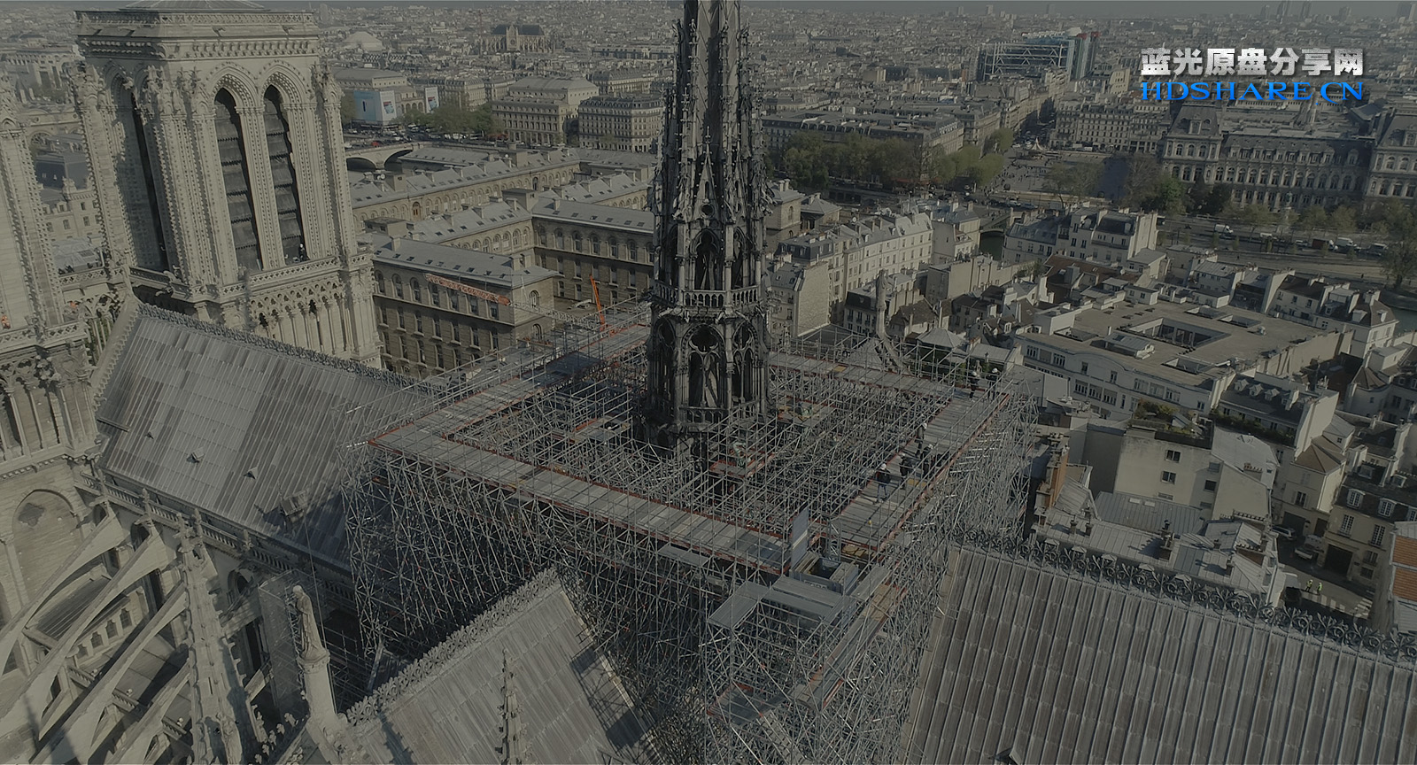 蓝光原盘 燃烧的巴黎圣母院 Notredameonfire2022fra4kbluray2160phevcatmostruehd71